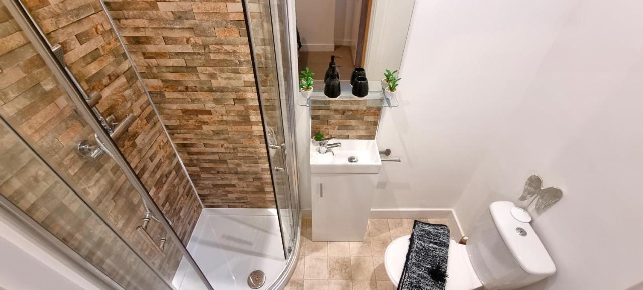 Modern, Stylish One Bedroom With Garden Long Stay Welcome Істборн Екстер'єр фото
