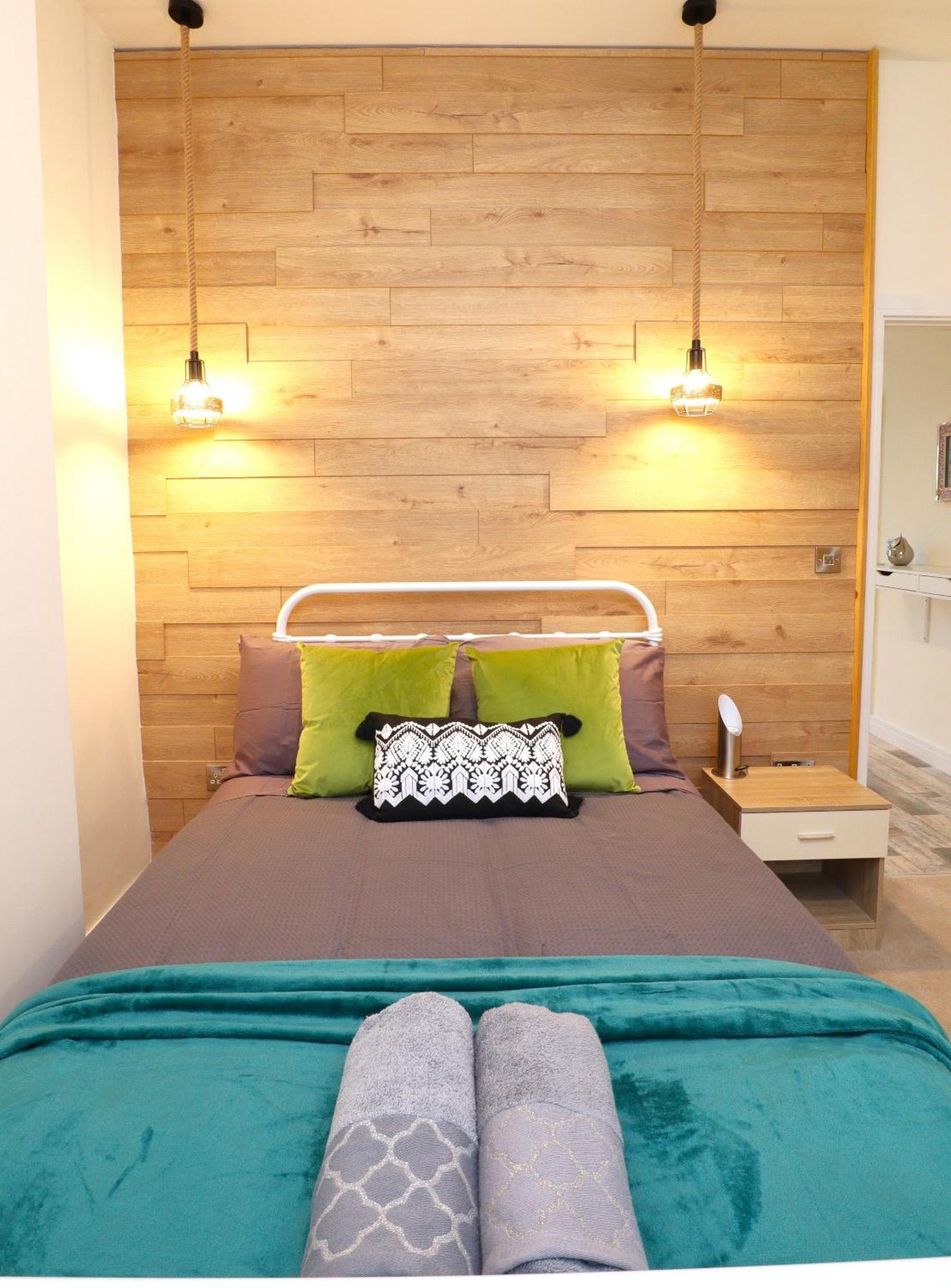 Modern, Stylish One Bedroom With Garden Long Stay Welcome Істборн Екстер'єр фото